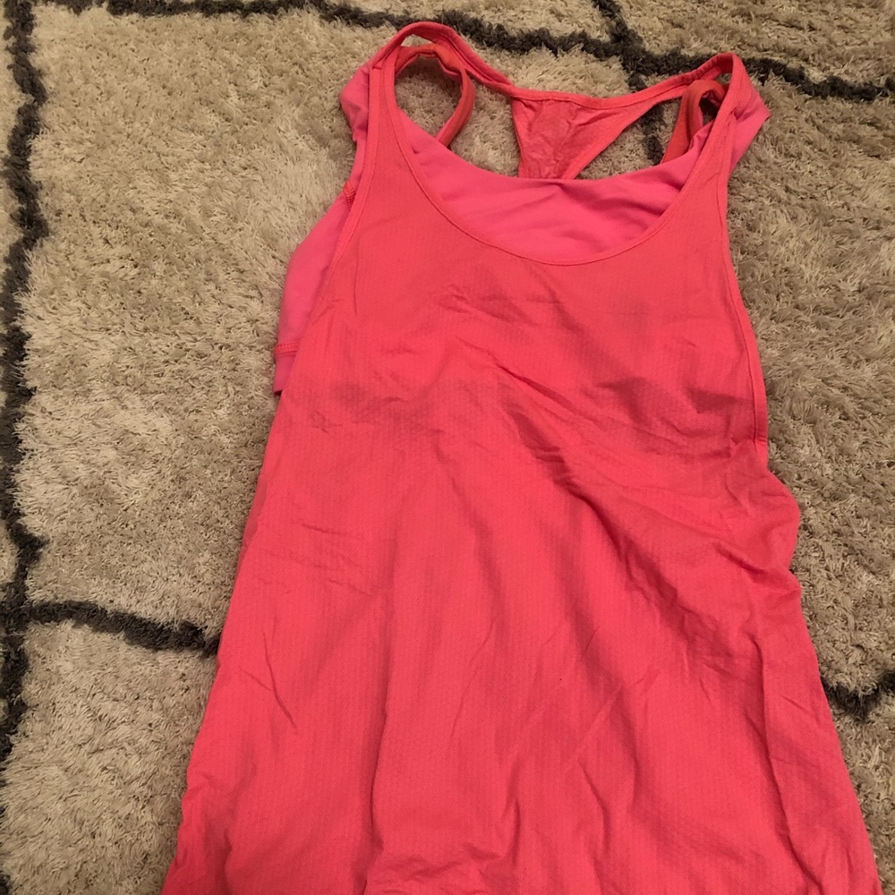 Lululemon tank with built in bra